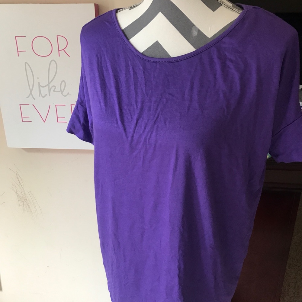 Honey and lace tee